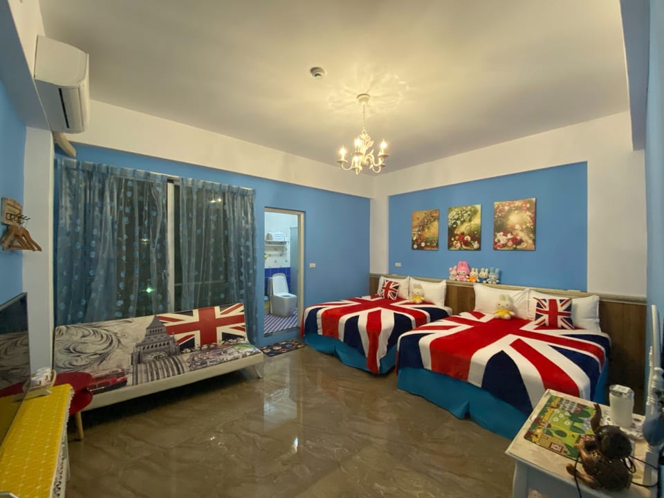 Signature Quadruple Room, 2 Double Beds, Non Smoking, Balcony | Desk, blackout drapes, soundproofing, free WiFi