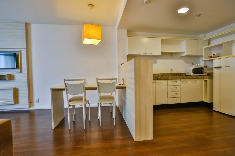 Executive Double Room | Private kitchen | Mini-fridge, stovetop