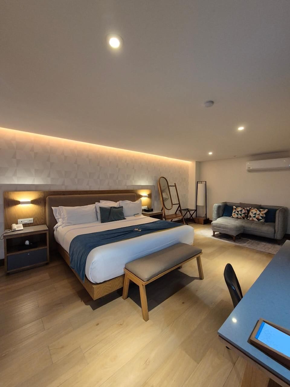 Junior Suite, 1 King Bed | In-room safe, iron/ironing board, free WiFi, bed sheets