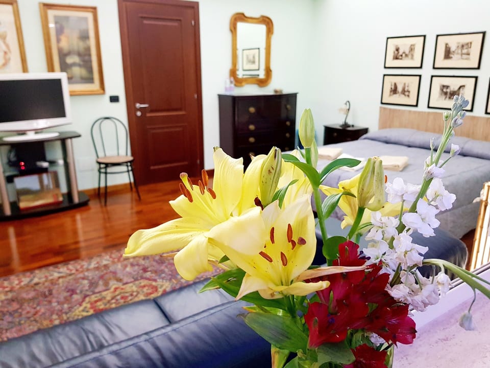 Comfort Quadruple Room, 2 Queen Beds, Private Bathroom, Garden View | Premium bedding, minibar, free WiFi, bed sheets