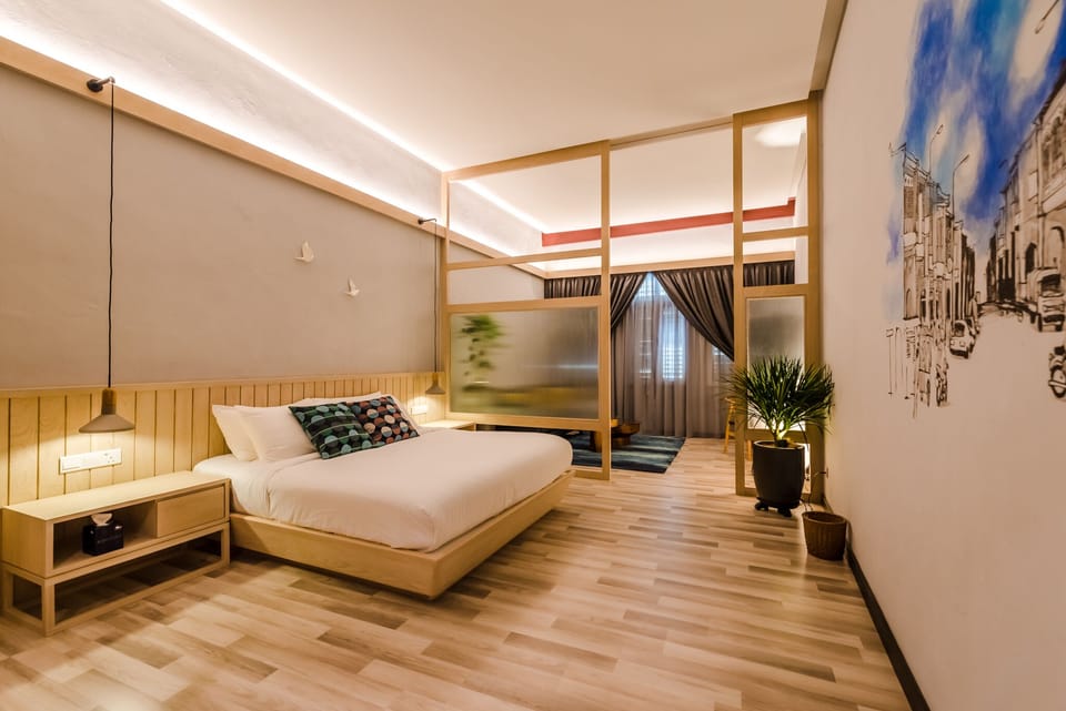 Courtyard Suite | In-room safe, free WiFi, bed sheets
