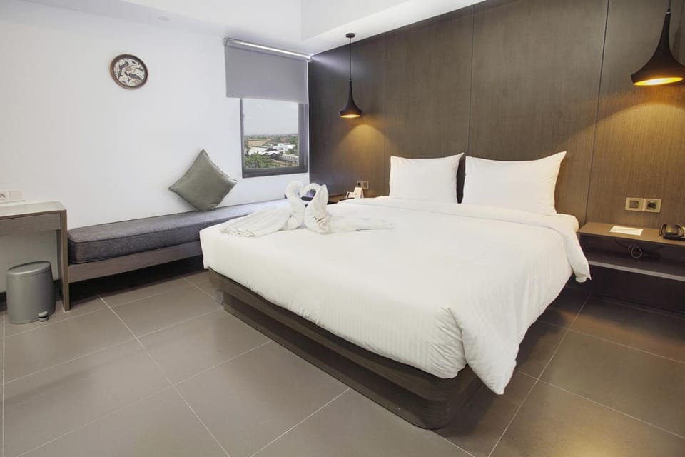 1 bedroom, premium bedding, in-room safe, desk