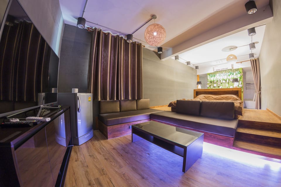 Penthouse 2 | Free WiFi