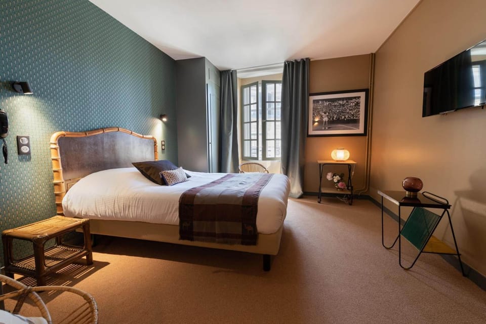 Executive Triple Room | 1 bedroom, premium bedding, desk, laptop workspace