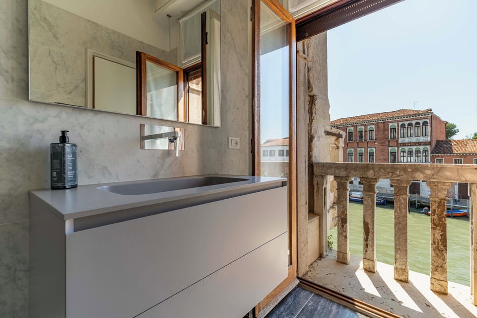 Panoramic Apartment, 2 Bedrooms (Check-in online) | Bathroom | Shower, free toiletries, hair dryer, bidet