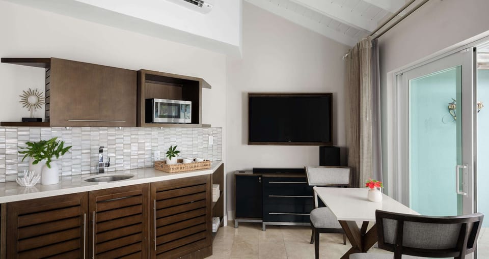 Villa, 1 Bedroom, Garden View (Seaside Concierge Suite) | Premium bedding, minibar, in-room safe, soundproofing
