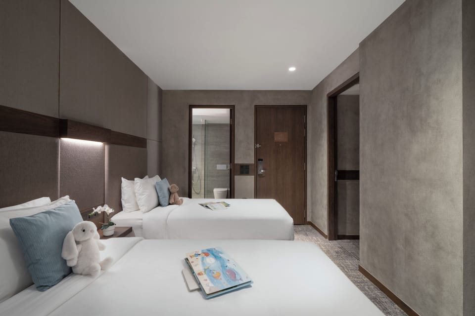 Family Room | In-room safe, desk, iron/ironing board (on request), cribs (free)
