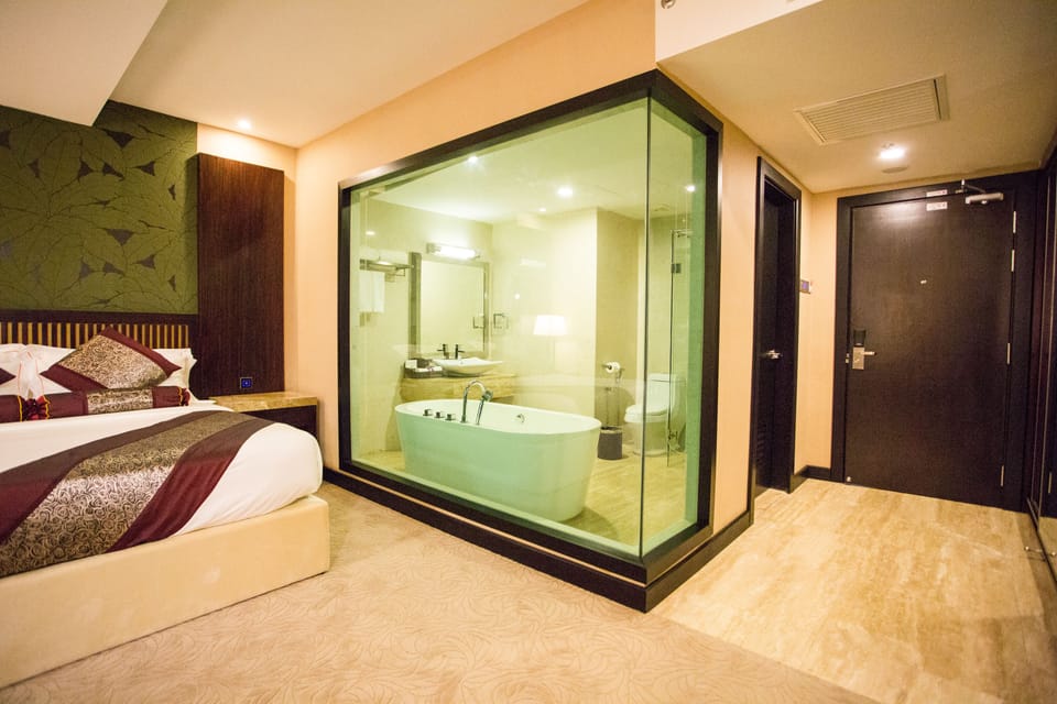 Minibar, in-room safe, desk, laptop workspace