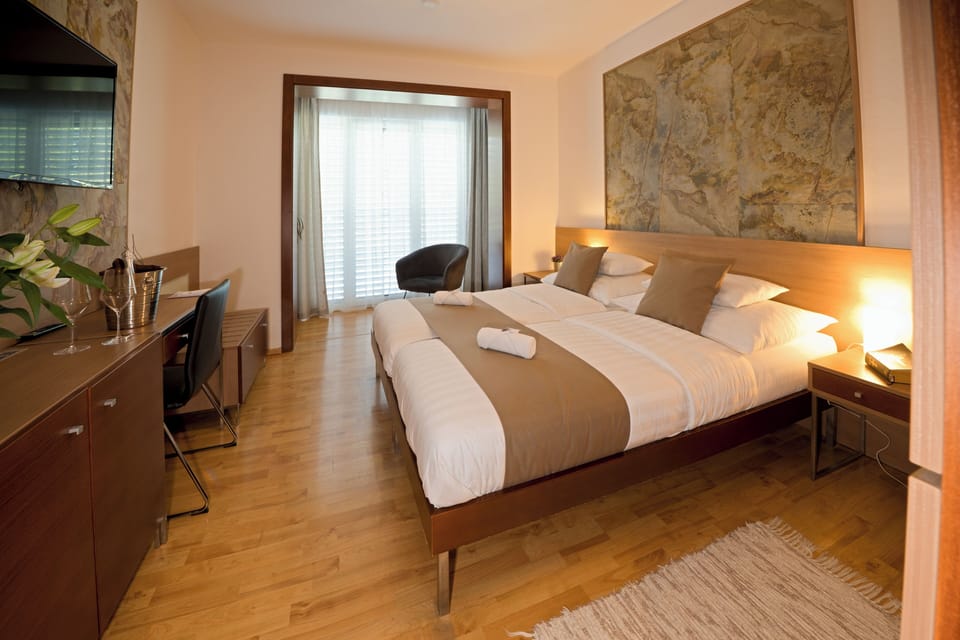 Standard Double or Twin Room, 2 Queen Beds, Hill View, Mountainside | Minibar, in-room safe, desk, blackout drapes