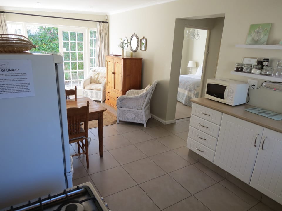 Luxury Bungalow, 2 Bedrooms | Private kitchen | Fridge, microwave, coffee/tea maker, electric kettle