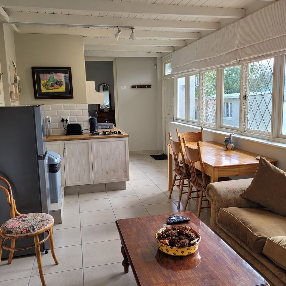 Comfort Cottage | In-room dining