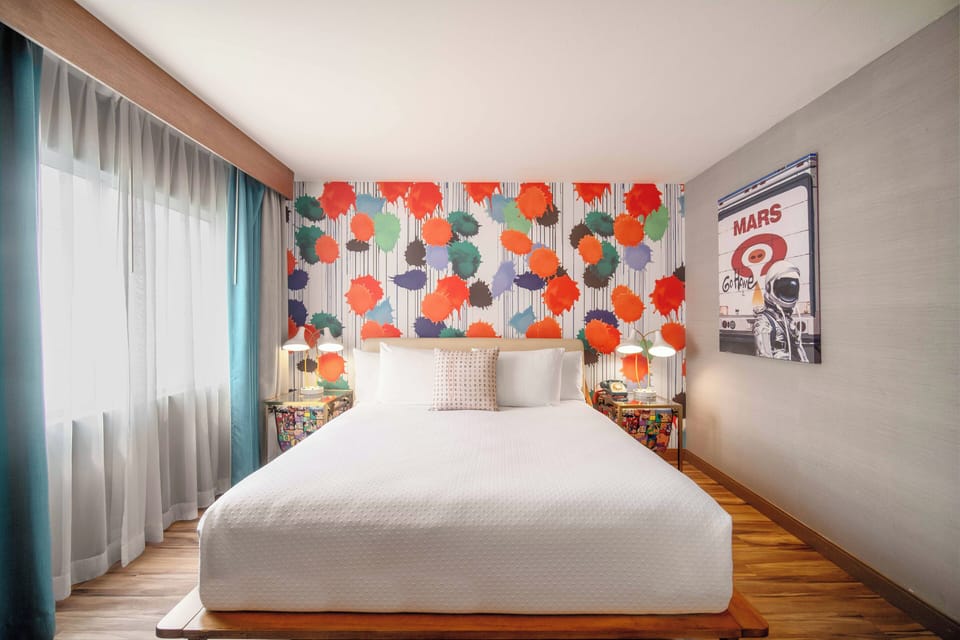 Premium bedding, in-room safe, desk, WiFi (free)