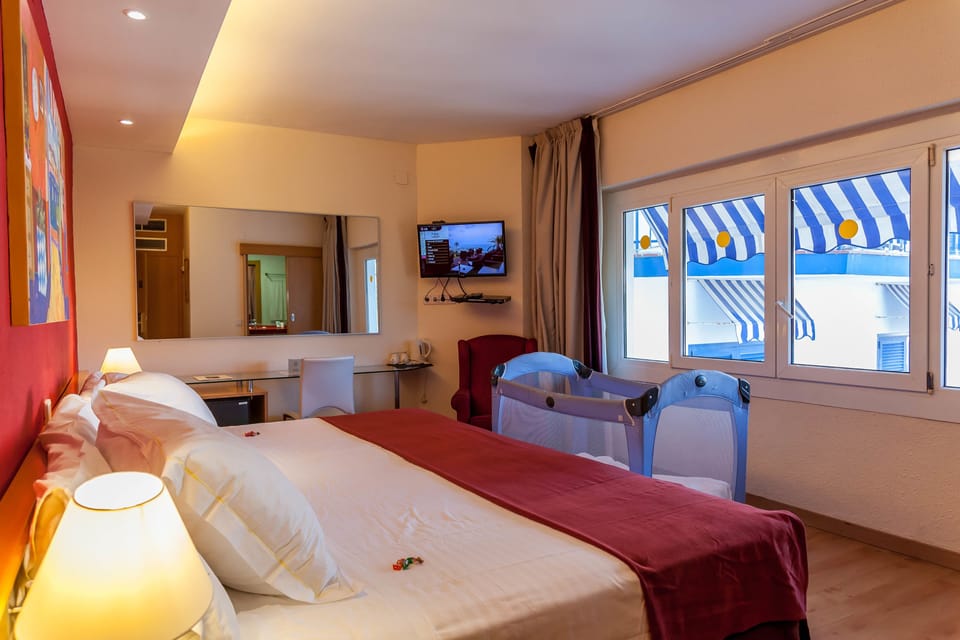 Superior Double or Twin Room | Premium bedding, minibar, in-room safe, individually furnished