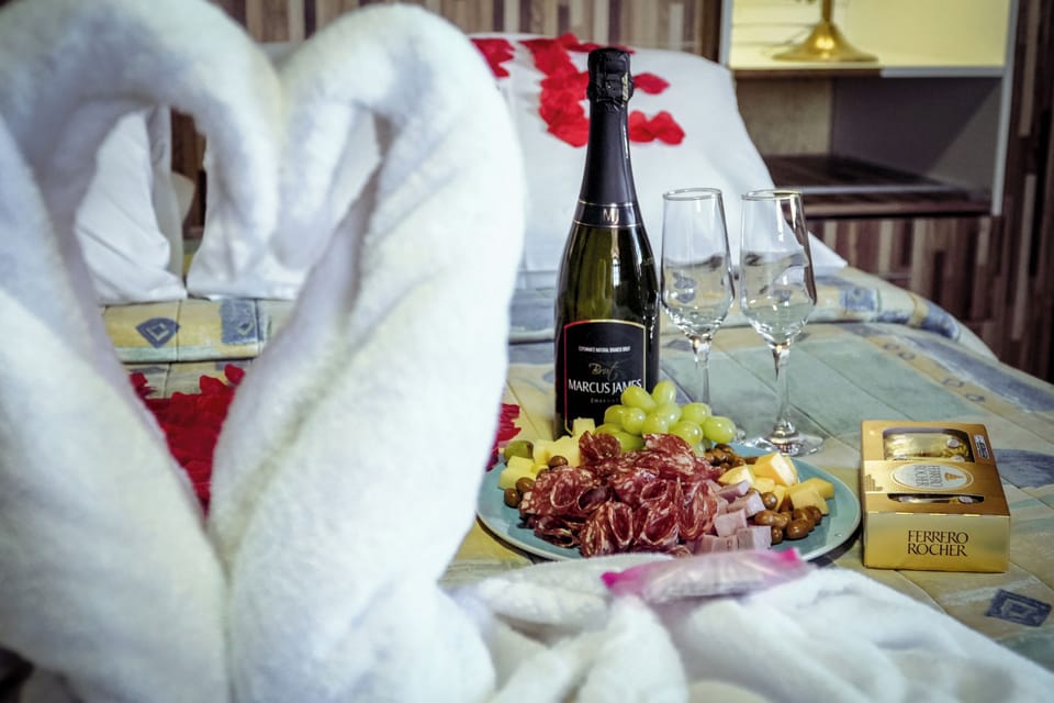 Couples dining