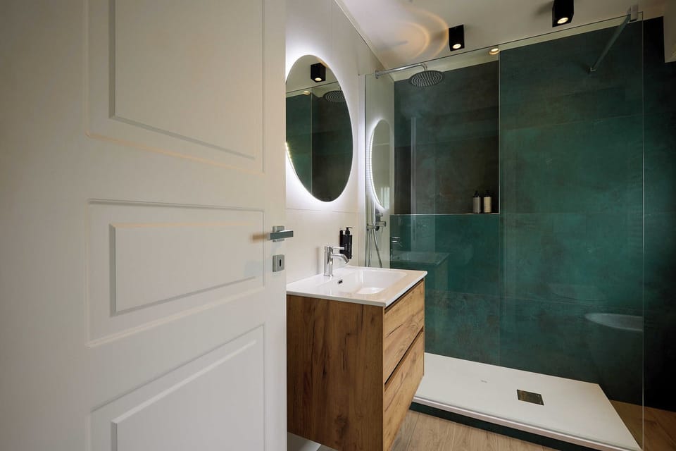 Panoramic Room, Terrace | Bathroom | Deep soaking tub, free toiletries, hair dryer, slippers
