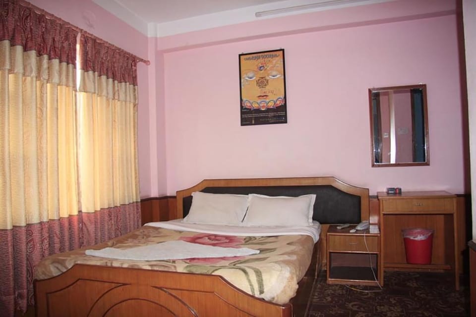 Standard Room | Desk, free WiFi