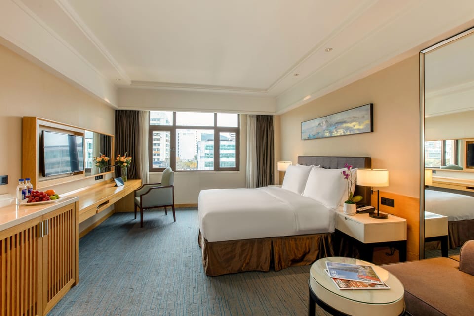 Deluxe King Room | View from room