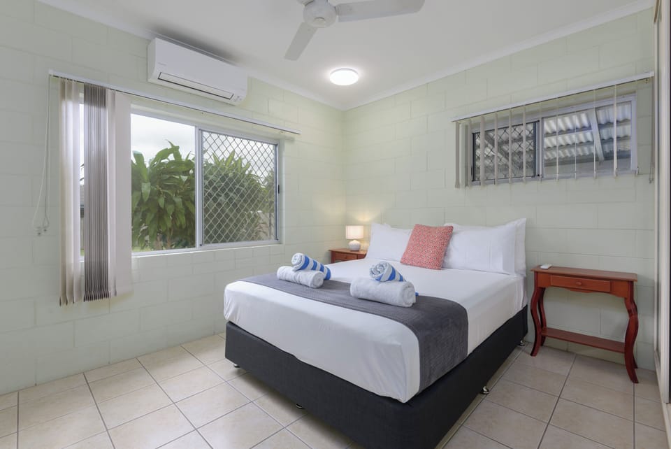 House, 3 Bedrooms | 3 bedrooms, desk, soundproofing, iron/ironing board
