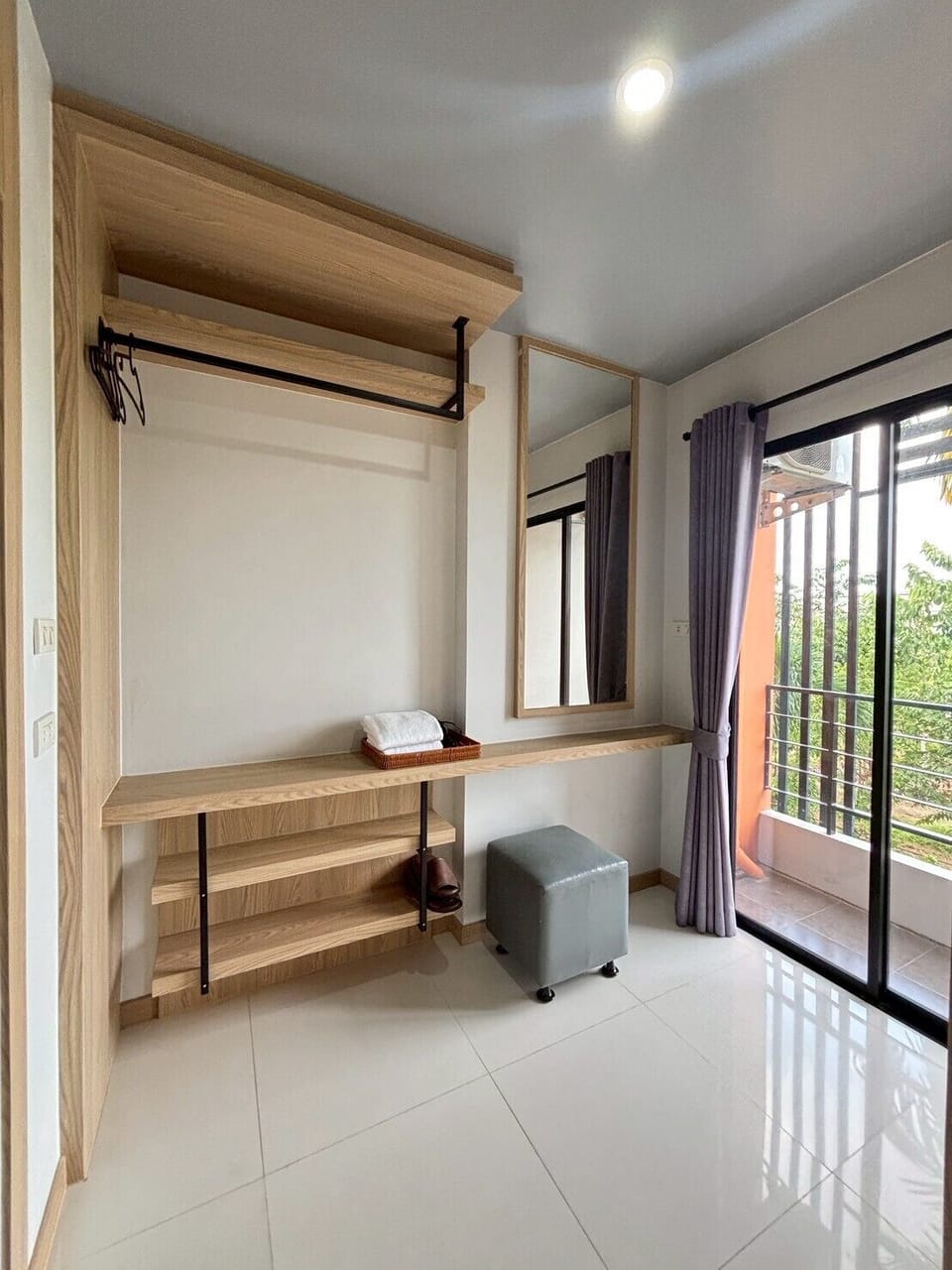 Deluxe Double Room | Individually decorated, blackout drapes, rollaway beds, free WiFi