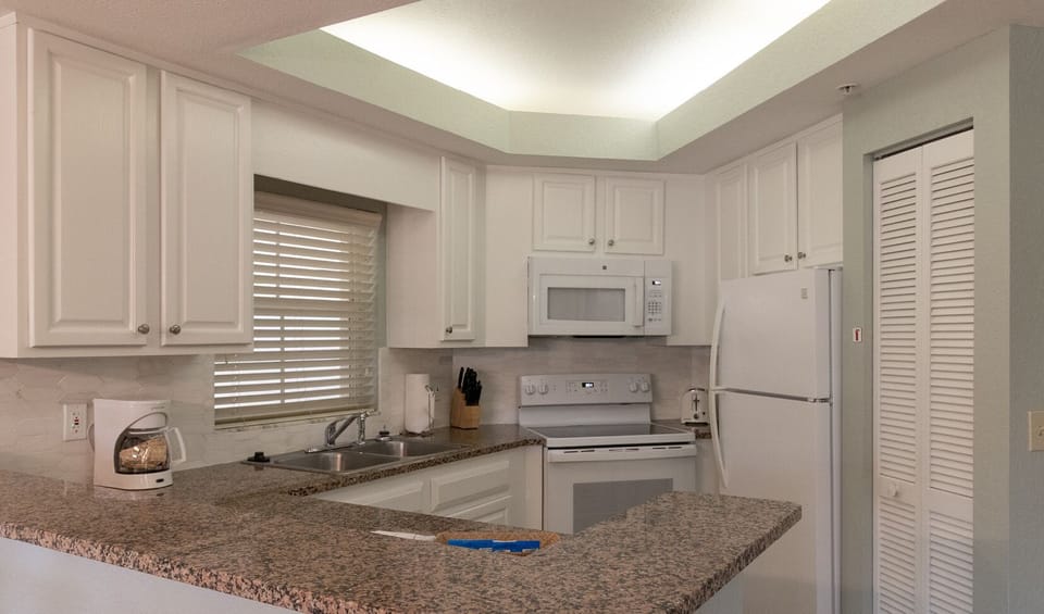 Mini-fridge, microwave, stovetop, dishwasher