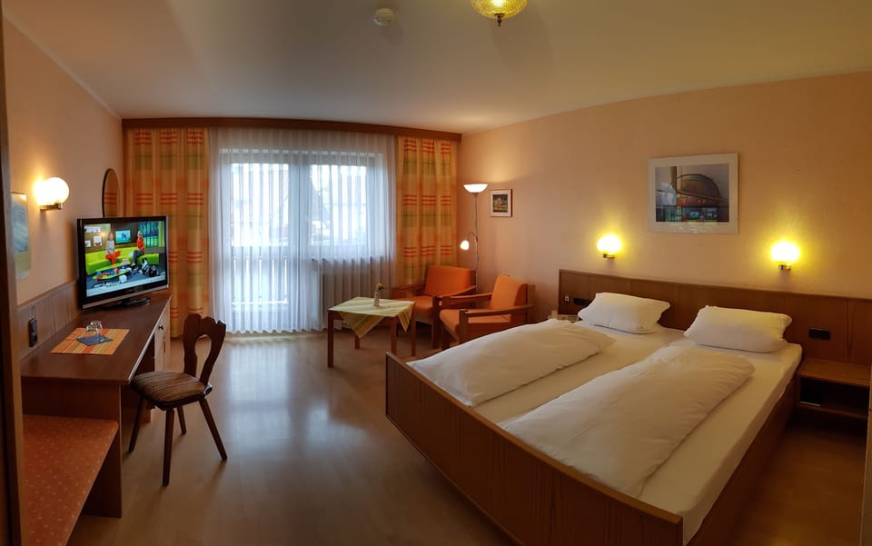 In-room safe, desk, soundproofing, free WiFi