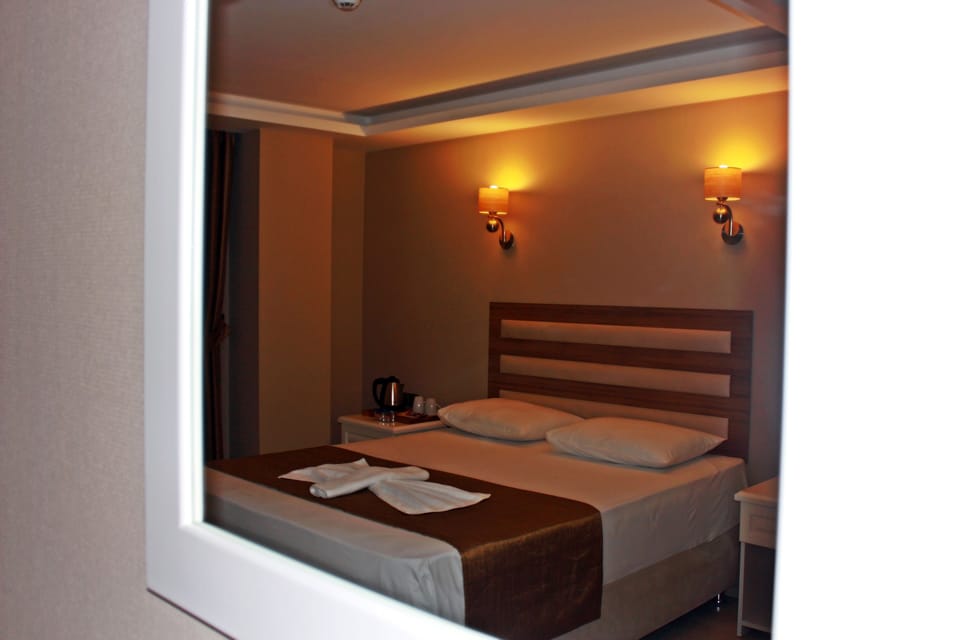 Double Room, 1 Double Bed | Egyptian cotton sheets, premium bedding, desk, blackout drapes