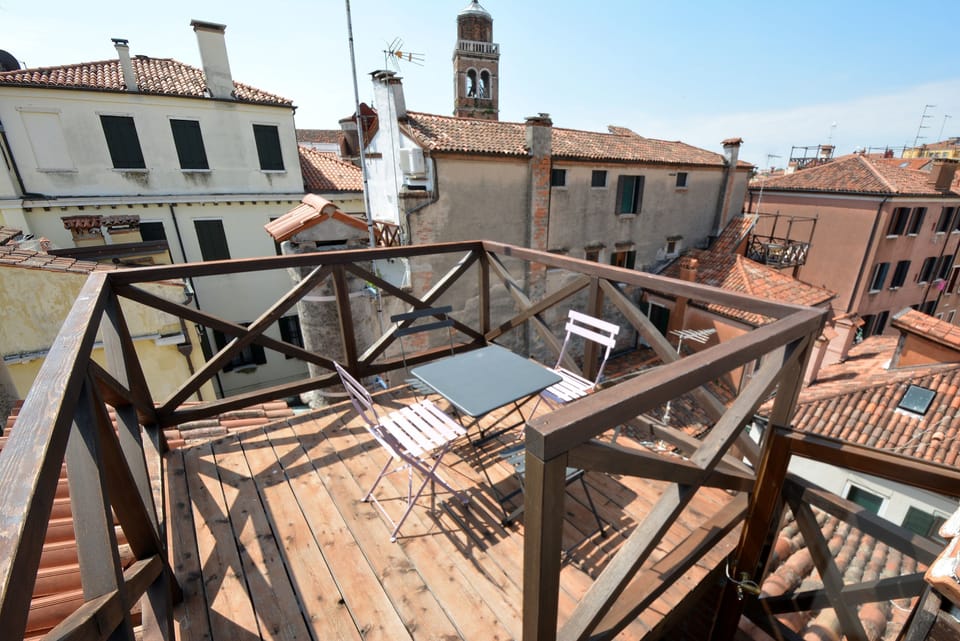 Sundeck