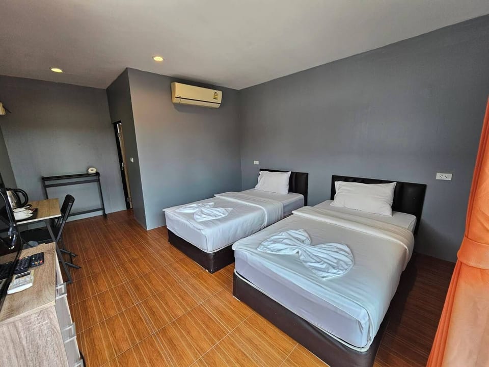 Balcony River View  | Blackout drapes, free WiFi