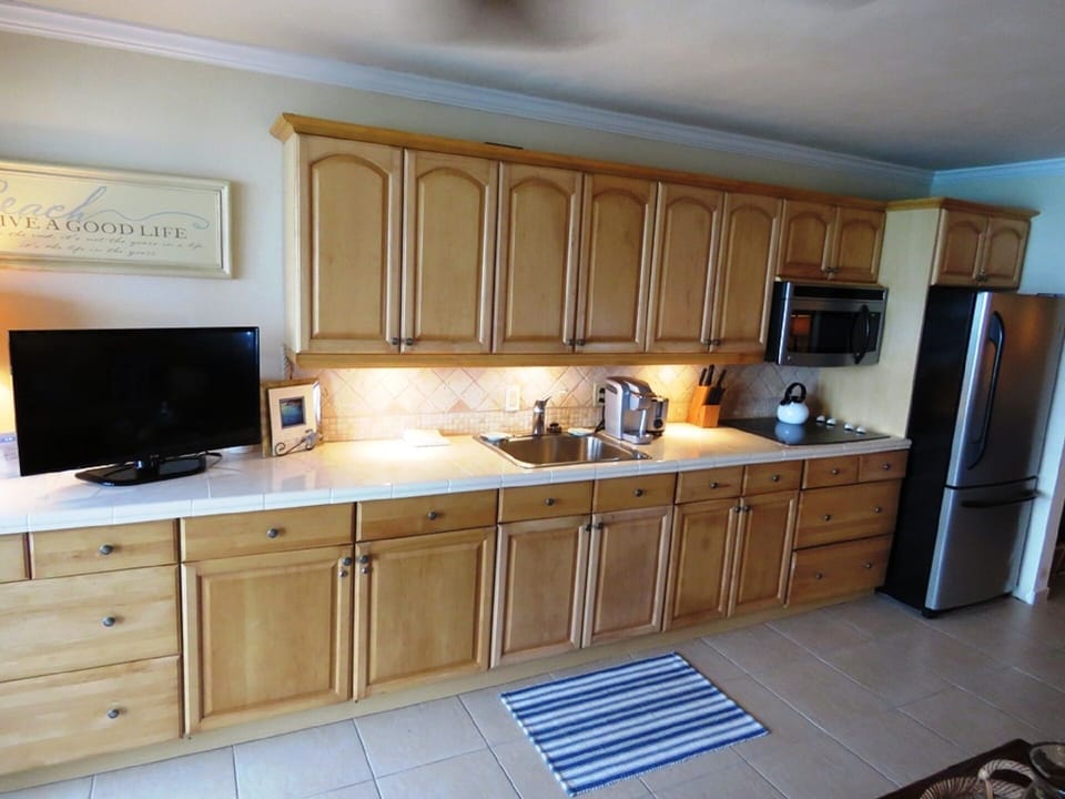 Kitchen area from different angle. 
