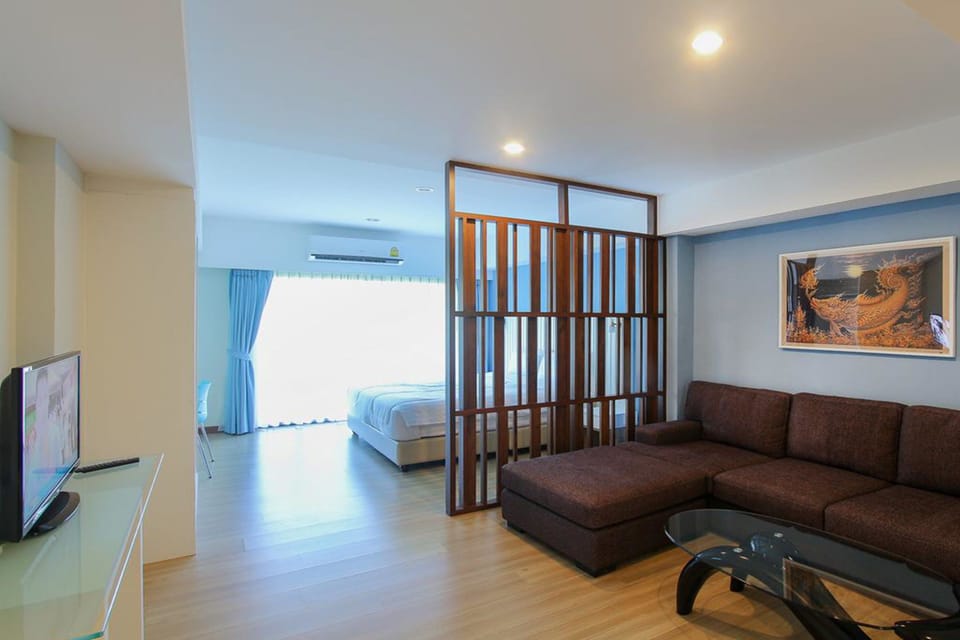 Double Room | Desk, blackout drapes, rollaway beds, free WiFi