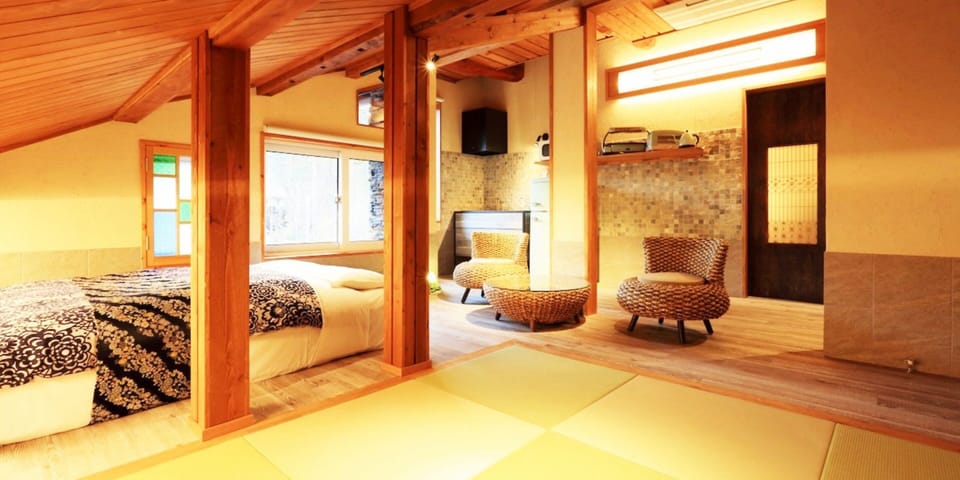 Observation bath ~attic~ Non-smoking | Down comforters, blackout drapes, iron/ironing board, free WiFi