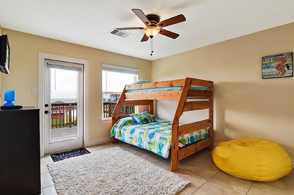 3rd Bedroom with Balcony