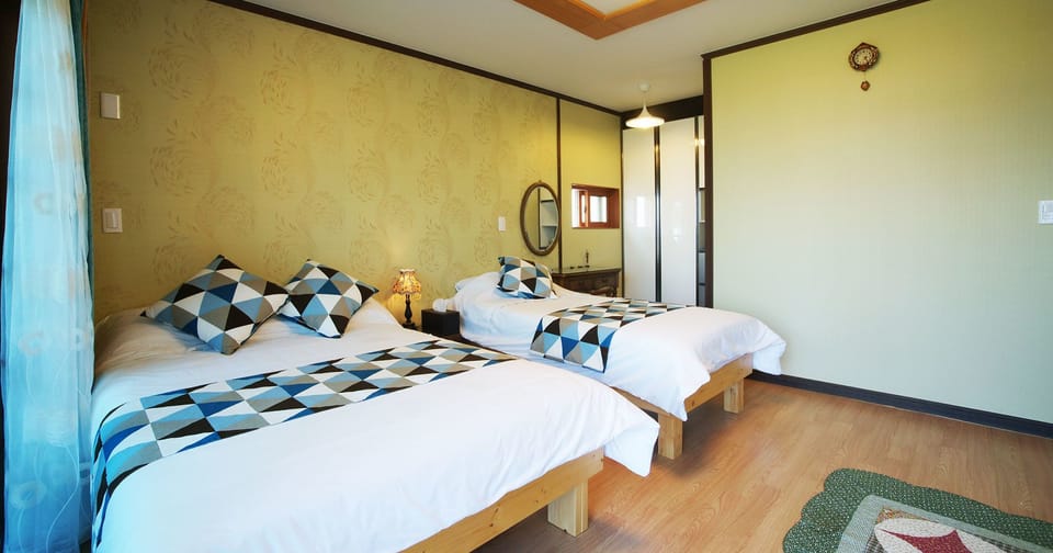 Twin Room, Ocean View (49 sqm. A) | Free WiFi