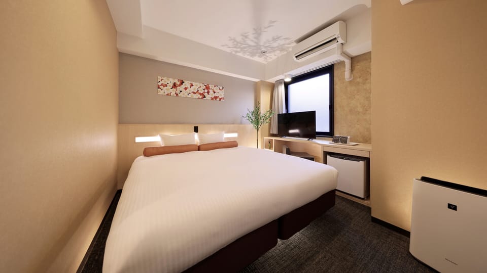 Double Room, Non Smoking | Down comforters, desk, blackout drapes, iron/ironing board