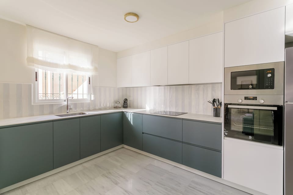 Panoramic Penthouse, 3 Bedrooms, City View | Private kitchen | Microwave, stovetop, espresso maker, coffee/tea maker