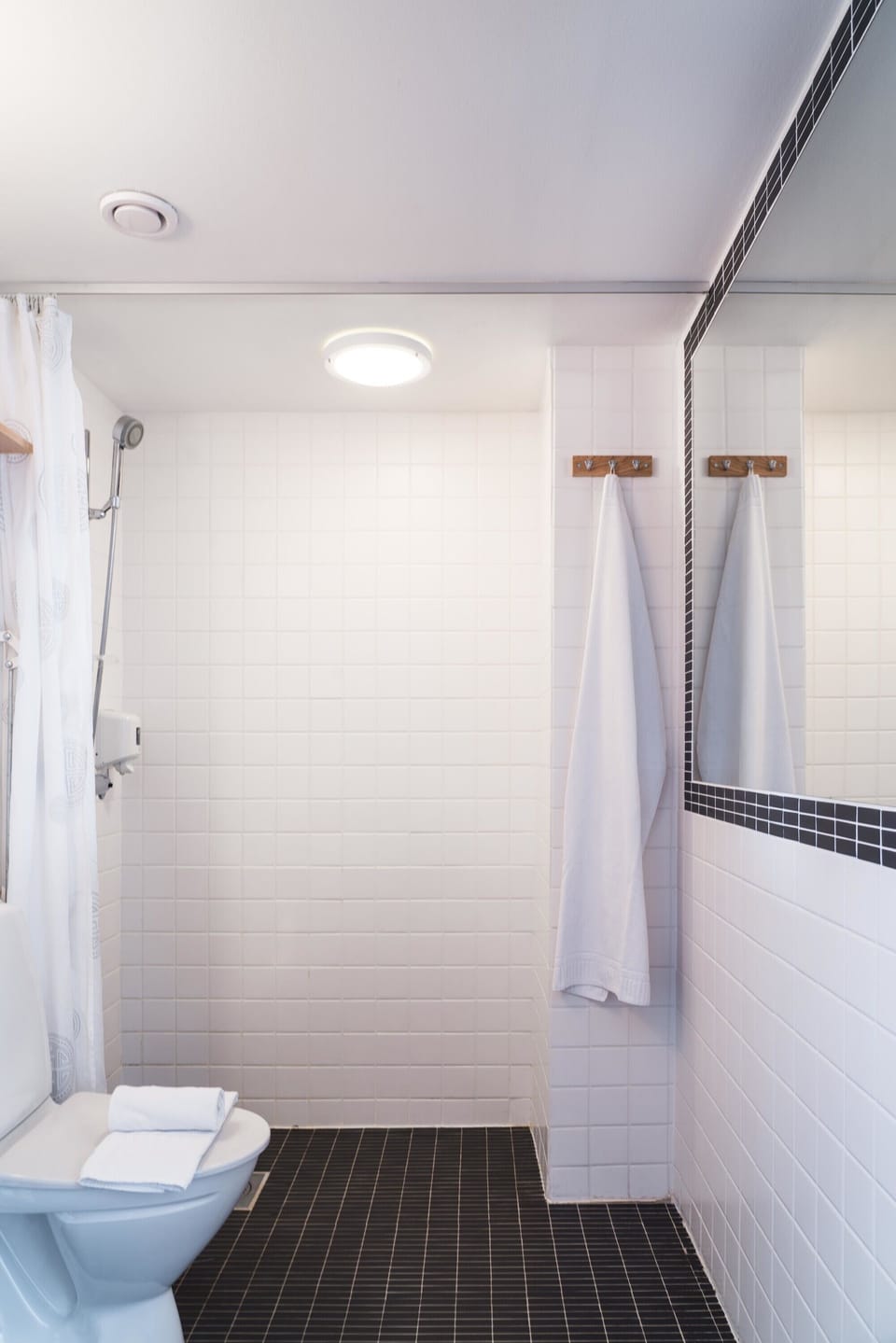 Basic Quadruple Room | Bathroom | Shower, towels