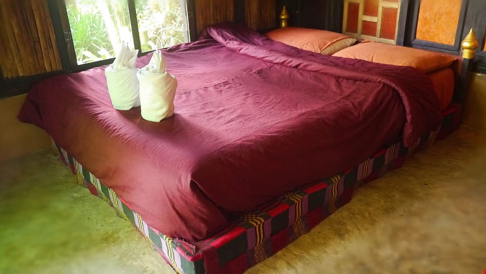 Wooden Cottage | Desk, free WiFi