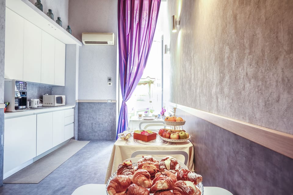 Daily cooked-to-order breakfast for a fee