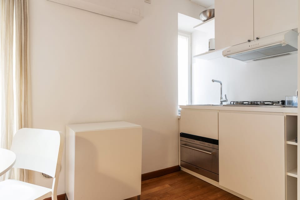 Studio | Private kitchen | Full-size fridge, stovetop, dishwasher, espresso maker