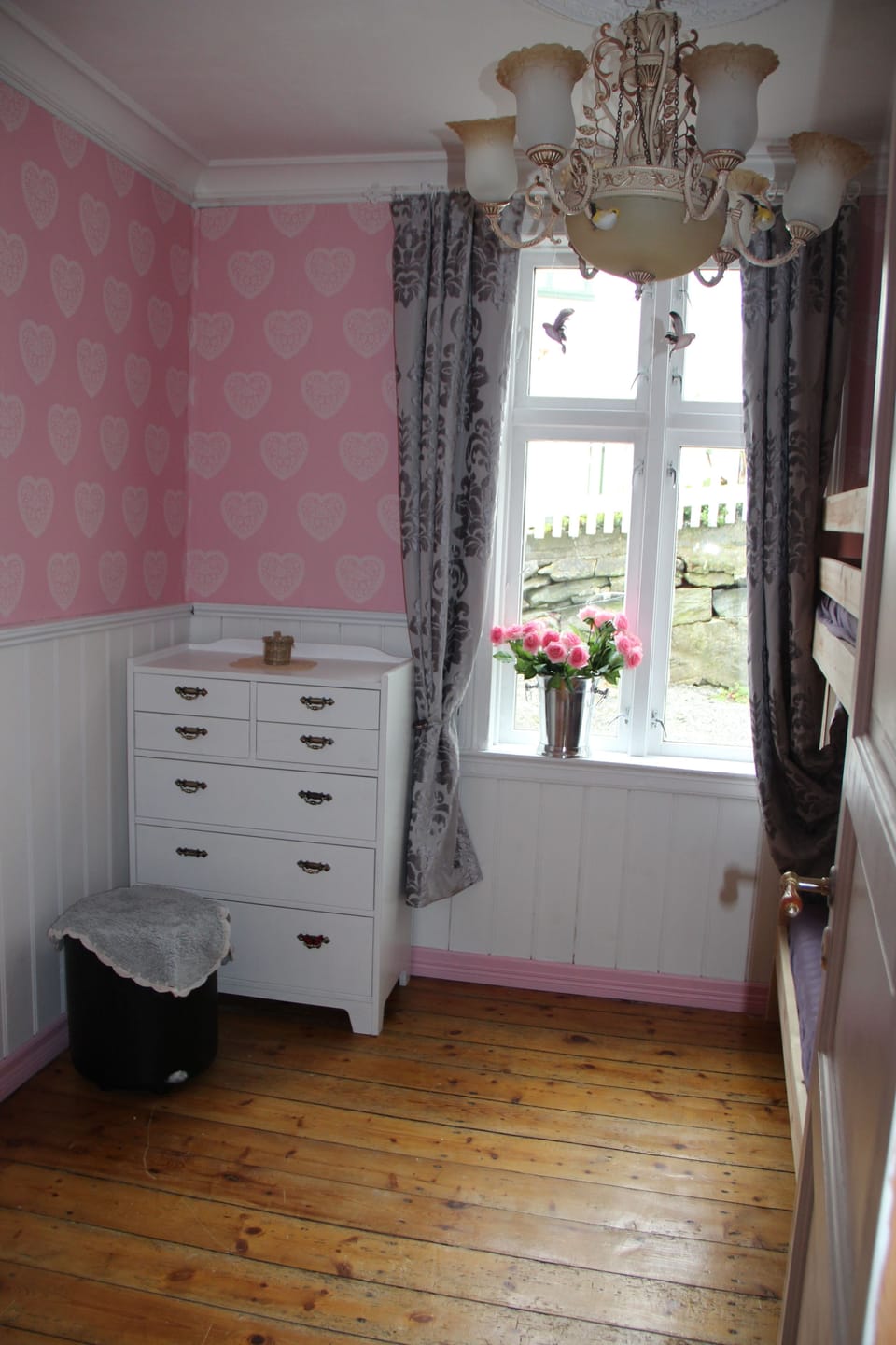 Deluxe House, 3 Bedrooms, City View | Room amenity