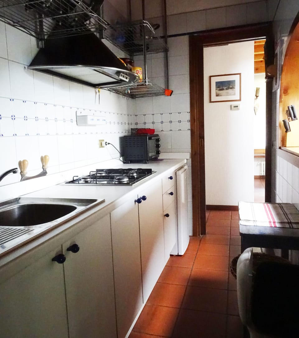 Villa, 2 Bedrooms, Mountain View | Private kitchen | Fridge, stovetop, coffee/tea maker, cookware/dishes/utensils