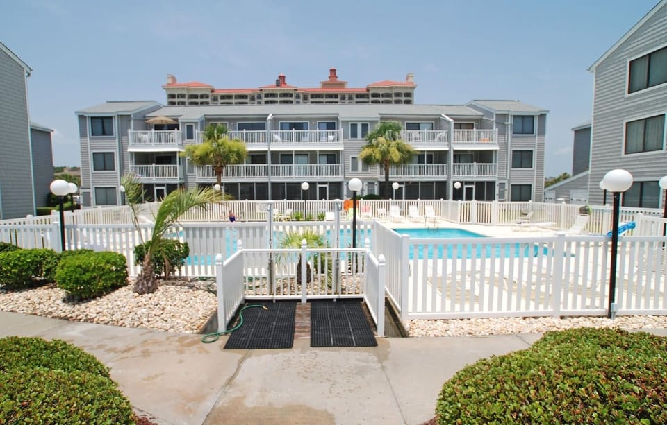 Condo, 2 Bedrooms | Outdoor pool