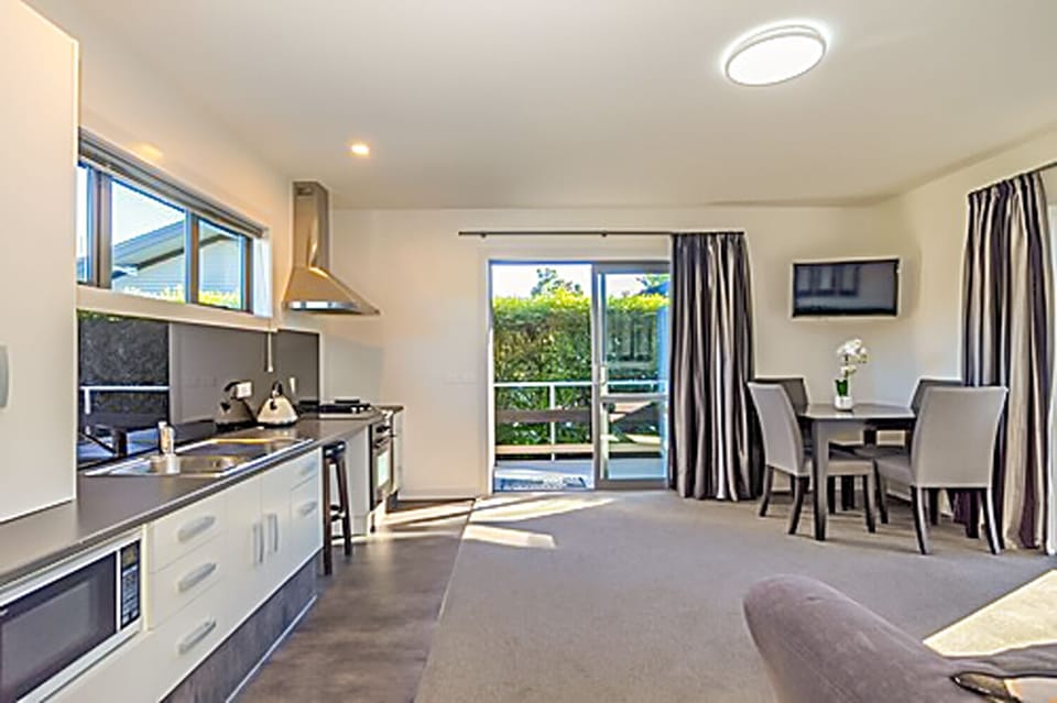 2 Bedroom Family Unit | Individually decorated, individually furnished, laptop workspace