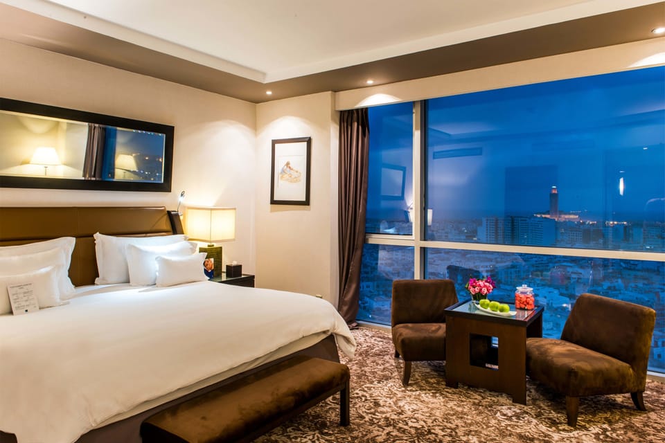 Premium bedding, pillowtop beds, minibar, in-room safe