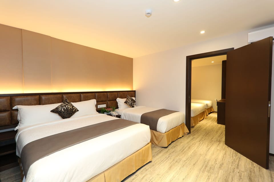 Family Triple Room | In-room safe, desk, iron/ironing board, free WiFi