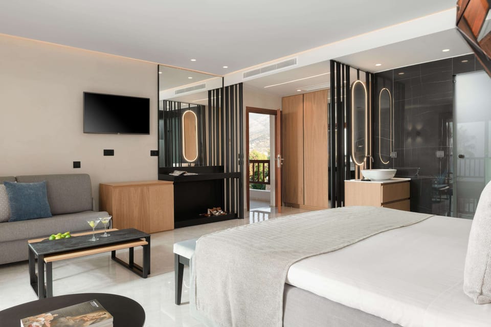 Deluxe Bungalow, Sea View | In-room safe, desk, soundproofing, free WiFi