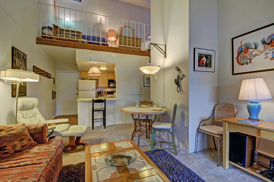 Condo, 2 Bedrooms | Interior