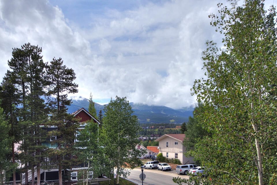 Condo, 2 Bedrooms | Exterior