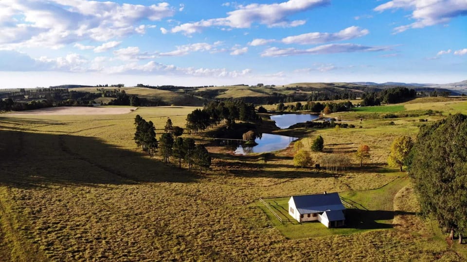Dam Cottage | Iron/ironing board, free WiFi, bed sheets