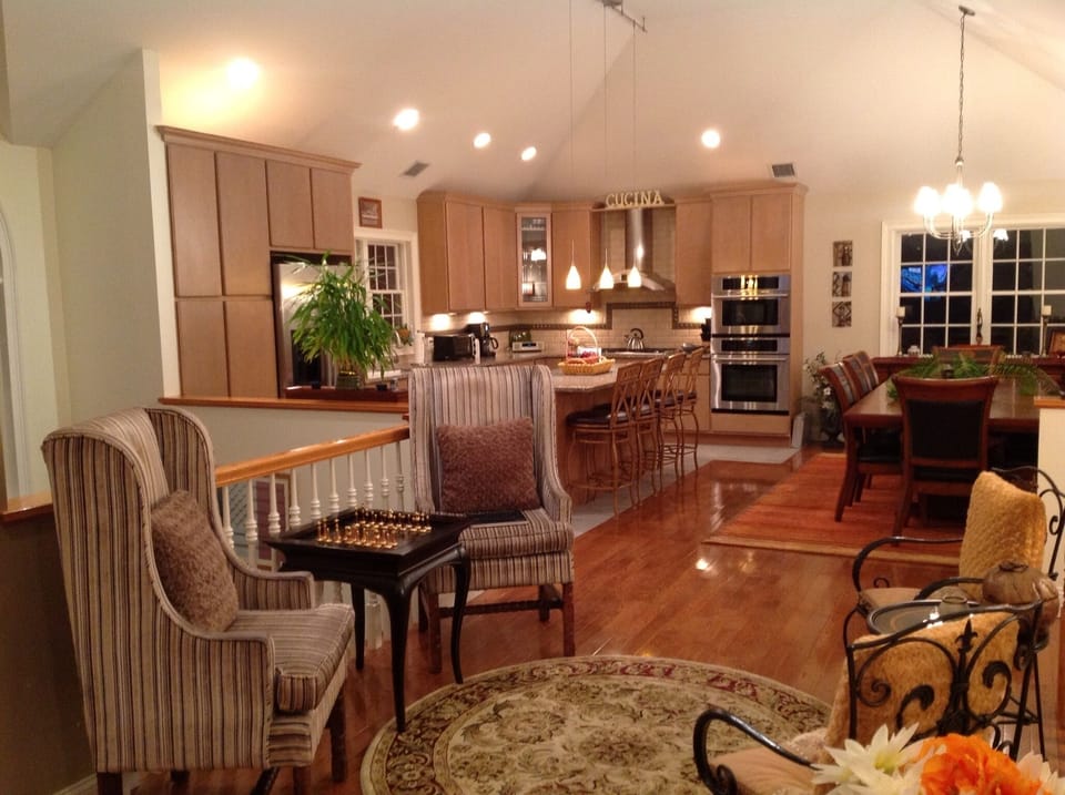 Upper level kitchen and dining area